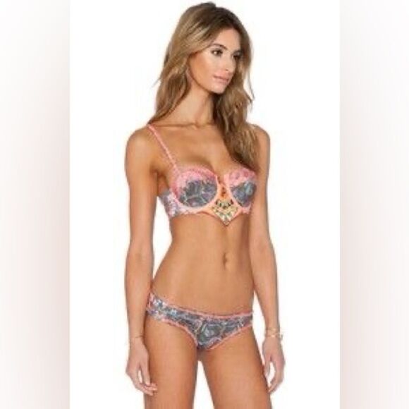 Maaji | Underwire Colorful Strapless Strap Bikini Top - Picture 3 of 7